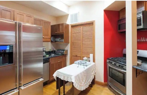 Near Northeast Apartment | A Good Place To Stay!