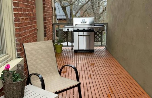 Collingwood House | A gorgeous Coach House located in Downtown Collingwood close to Blue Mountain