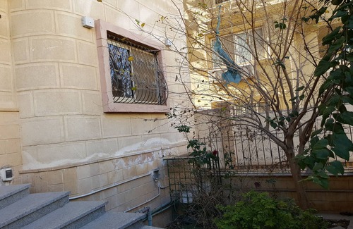 The 5th Settlement Apartment | A gorgeous high level ground apartment with private garden and private entrance.