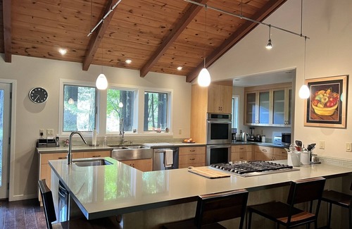 Cazadero House | A Grand Family Retreat Among the Redwoods