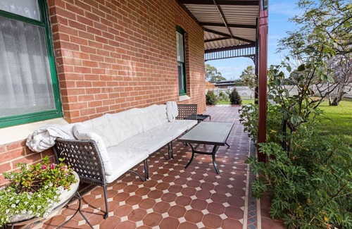 East Bairnsdale House | A grand piece of history with all the modern amenities