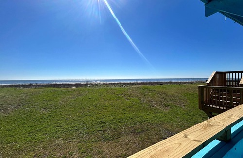 Grand Isle House | A Grand St-isle, beachfront - Coastal Realty Group