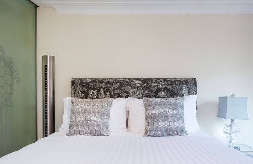 West Hill House | A Great Adventure, by Veeve