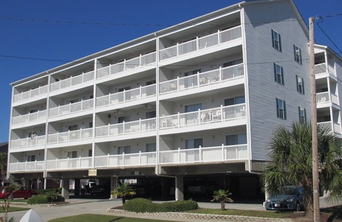 Crescent Beach Condo | A Great Get AwayTwo- 2 Bedrm/2 bth Condo with beautiful view and spacious rooms