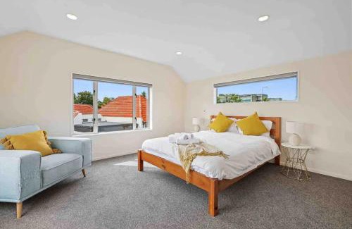 Upper Riccarton House | A Great Location 4 bedrooms, quiet and comfort!