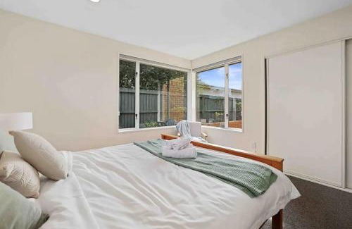 Upper Riccarton House | A Great Location 4 bedrooms, quiet and comfort!