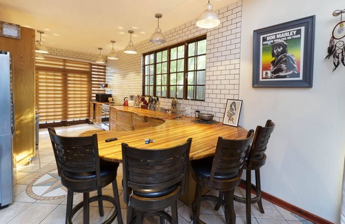 Greater Johannesburg Metropolitan Area House | A Grown-ups' tranquil retreat in Parktown North/Rosebank