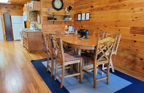 Bruno Cabin | A Hasty Getaway: Cozy Cabin on 10 Private Acres! Pet-Friendly & Perfect for Two!