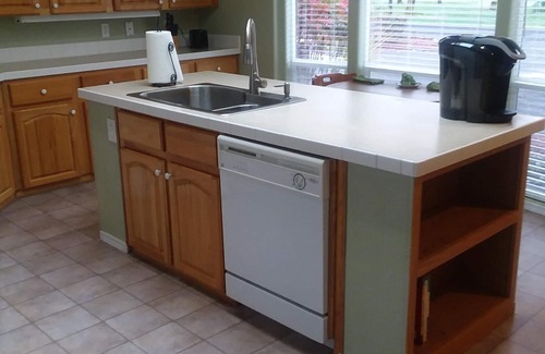 West Stayton House | A Haven For Business Travelers