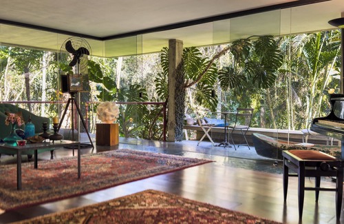 Carapicuiba House | A Haven of Inspiration in Granja Viana