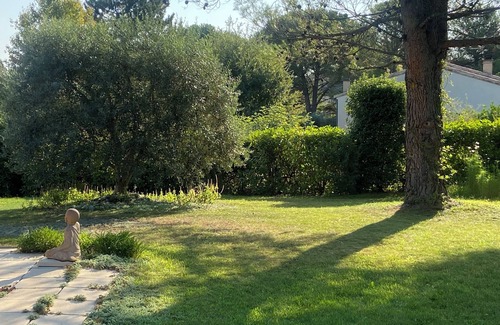 Saint-Didier House | A haven of peace in Provence with magnificent views and close to lively village