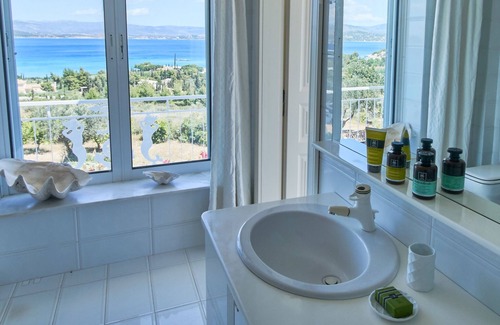 Agios Emilianos Villa | A haven of relaxation with a breath taking view, only a 5' walk to the beach