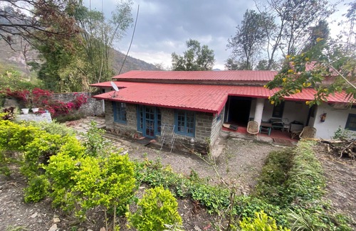 Smanora Range House | A heritage British bungalow beautifully restored as a homestay near Nainital.