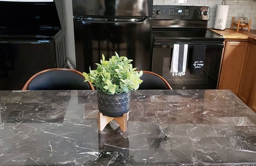 Caddo Heights-South Highlands Apartment | A Hidden Gem located in the heart of town . Close by all Major Hospitals/Eaterys