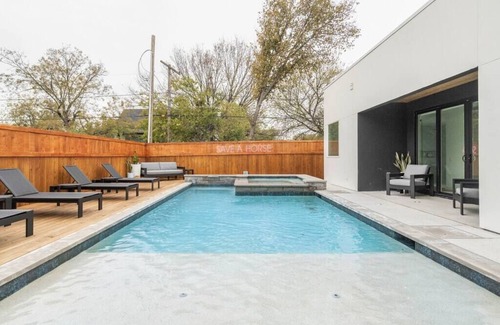 Knox - Henderson House | A Higher Frequency Off Henderson