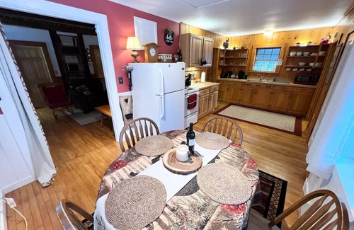 Chatham Cottage | A Hiker’s Haven in The White MountainsnA cozy cottage with breathtaking view’s