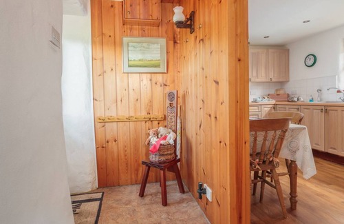Sulby Cottage | A holiday cottage that sleeps 2 guests in 1 bedroom