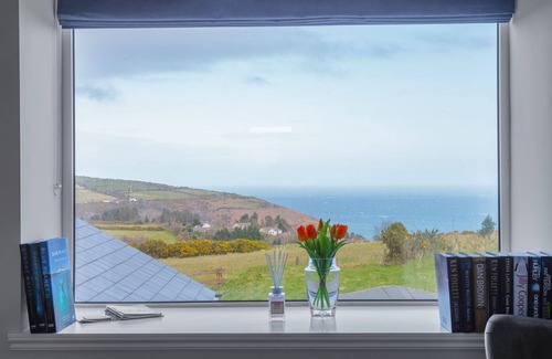 Laxey Cottage | A holiday cottage that sleeps 6 guests in 3 bedrooms