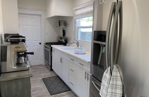 Alamitos Beach Apartment | A Home Away From Home