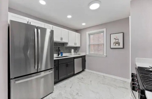 South Deering House | A Home Away From Home!