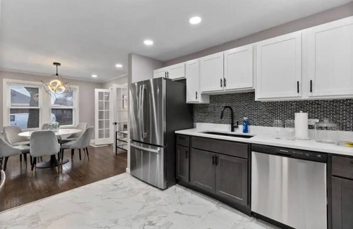 South Deering House | A Home Away From Home!