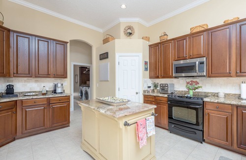Doctors Inlet House | A Home Away From Home