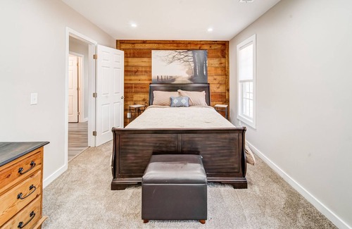 Jasper House | A home with Mountain View, Fire pit & Close to hiking trails, Pet-friendly!