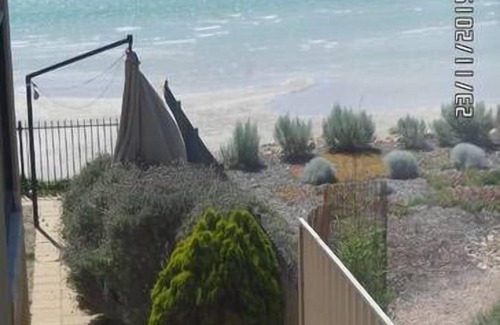 Moonta Bay House | A house on the Beach