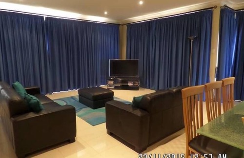 Moonta Bay House | A house on the Beach