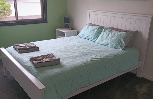 Wellington House | A house to fit all occasions- Water Skiing, Motor Sport Park or just relaxing