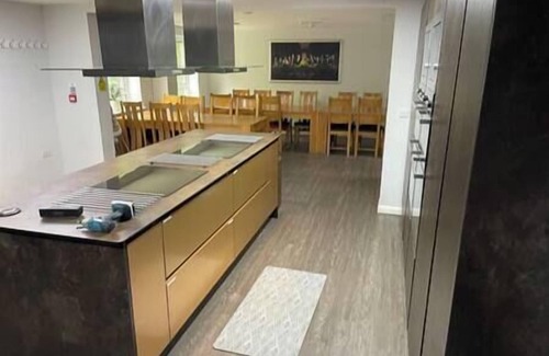 Bont Newydd House | A Huge Holiday Home. When SIZE is important.