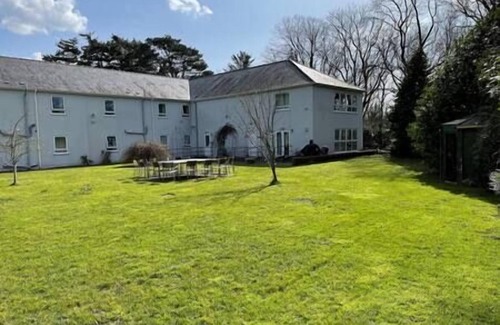 Bont Newydd House | A Huge Holiday Home. When SIZE is important.