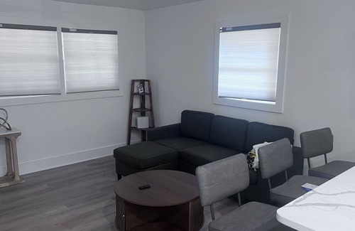 Atlanta House | A humble 2-bedroom house with WiFi, AC in Atlanta, GA