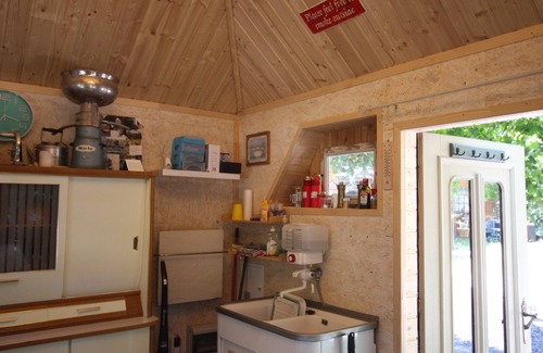 Hundsdorf House | A journey through time in the '20s - the faithfully restored circus wagons