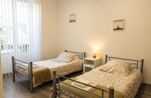 Le Pin Apartment | A L'Ombre du Pin "1" - Ground-Floor T3 near Disneyland and Paris, 1-6 Guests