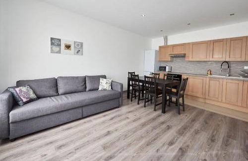 Le Pin Apartment | A L'Ombre du Pin "1" - Ground-Floor T3 near Disneyland and Paris, 1-6 Guests