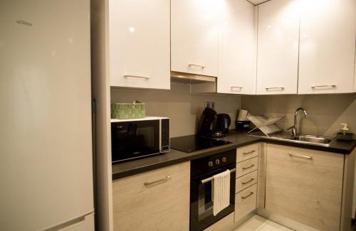 Le Pin Apartment | A L'Ombre du Pin "2" - Family T3 near Disneyland and Paris, 1-6 Guests