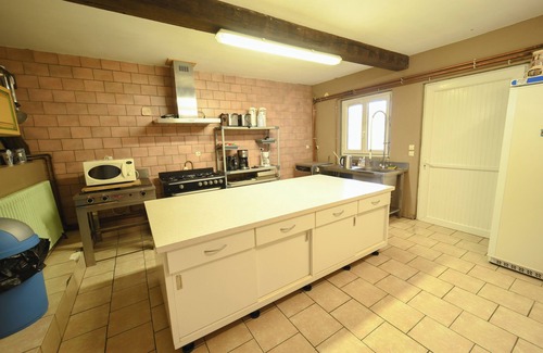 Signy-lAbbaye House | A L'OREE DU BOIS, 500 M2 GITE FOR 15 PEOPLE WITH SWIMMING POOL AND JACUZZI