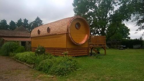Pouilly-sous-Charlieu Ski Chalet | A la RONZIERE - Le Tonneau