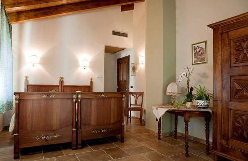 Saint-Vincent House | A' la Table du Sommelier Chambres d Hôtes