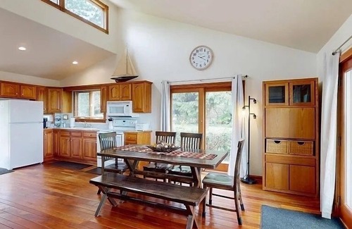 North East House | A lakefront home with cozy fireplace