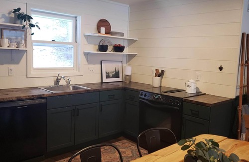 Keystone Cabin | A large 3 bedroom, 2 bath cabin minutes from Rushmore