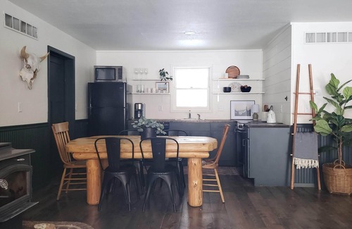 Keystone Cabin | A large 3 bedroom, 2 bath cabin minutes from Rushmore