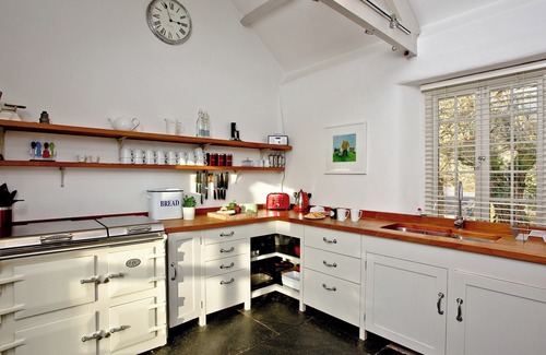 Bodmin Cottage | A large detached house with access to the woodland and cycling trails of Lanhydrock House.
