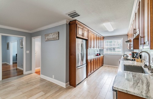 Brandon House | A Large Tropical 7 Bedroom Estate by RedAwning