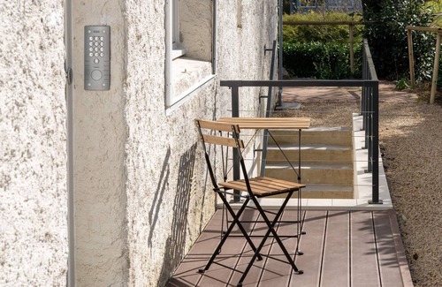 La Roche-sur-Yon Apartment | A little bit of greenery and calm in the middle of the city! The 1st.