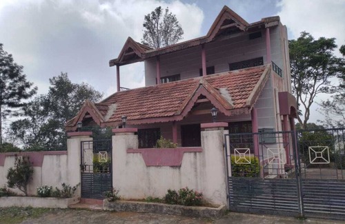 Yercaud House | A little bungalow near Yercaud bus stand