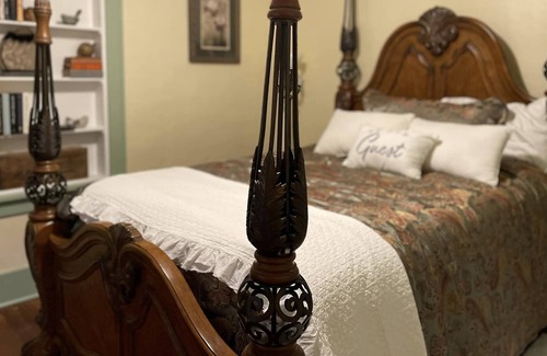 Ste Genevieve House | A little French Grace in historic district.