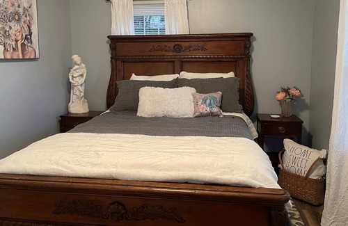 Ste Genevieve House | A little French Grace in historic district.