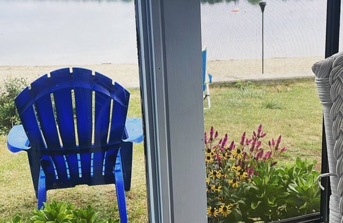 Niantic House | A little Gem 💎water front cottage style beach home